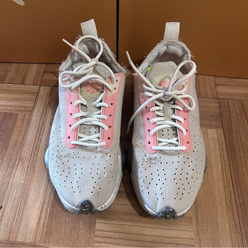 Nike Womens Air Zoom Type Crater Cream Beige Sneakers Sz 6W - Picture 2 of 6